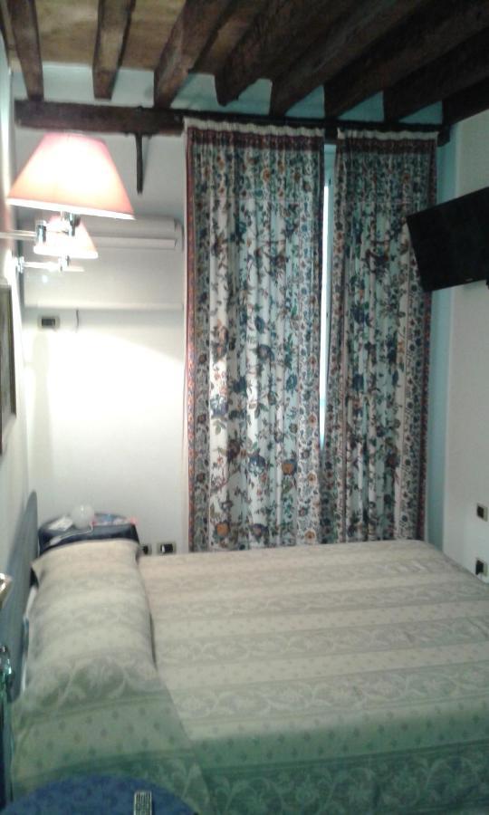 Affittacamere Bed And Breakfast San Lorenzo Gênes Extérieur photo